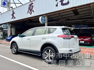 Toyota RAV4 2018款 自排 2.0L 尊爵 低里程 ACC 恆溫 免KEY 倒顯 電動座椅 已認證 全額貸