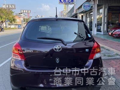 Toyota Yaris 2011款 自排 1.5L 小鴨 YARIS 代步車 省油 便宜賣 可超貸 可全額貸