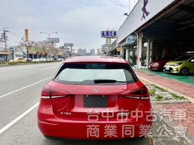 Mercedes-Benz A-Class A180 2020款 手自排 1.3L AMG 原鈑件 原廠保養 里程超少