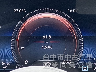 Mercedes-Benz A-Class A180 2020款 手自排 1.3L AMG 原鈑件 原廠保養 里程超少