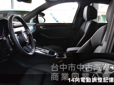 不用在考慮了 23年式全新MACAN最滿配 黑化尾燈.ACC.20吋鋁圈.PDLS+.變道輔助.14向電動椅.360環景