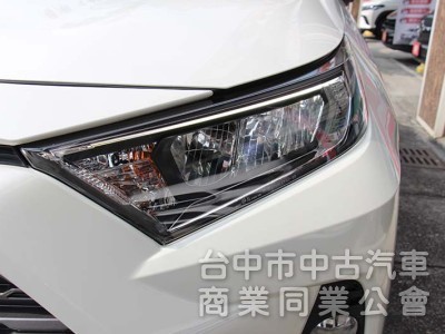 22年式✅2.0汽油旗艦版頂規✅選配原廠影音特仕✅CARPLAY✅360環景✅電尾門✅盲點✅抬顯✅ACC✅原廠保固,保養