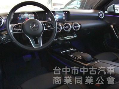 欲購從速快來看車✅保證只跑兩萬✅這樣的車況無從比較✅全車原鈑件✅AMG外觀套件✅ACC自動跟車✅環艙氣氛燈✅一手女用車