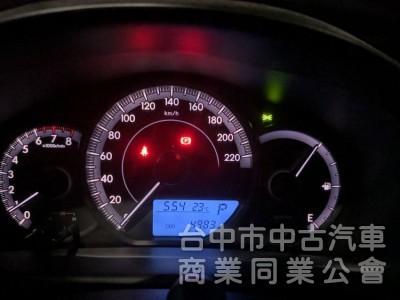 正23年絕版YARIS✅僅跑5000KM✅全車原鈑原漆✅原廠選配影音套件✅倒車顯影✅APPLE CARPLAY✅原廠保固