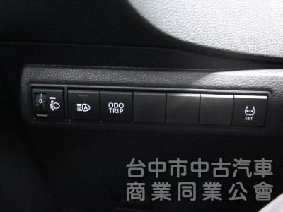 正24年出廠⭕油電尊爵版⭕改款全數位儀表版✅CARPLAY✅倒車顯影✅盲點偵測✅全套免鑰匙✅全車原鈑件✅全額貸✅新車利率