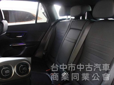 正2024年⭕四輪傳動⭕全車原漆⭕僅跑2萬✅就是新車✅價格更大優惠✅全景天窗⭕AMG⭕P20⭕新車利率⭕可全貸