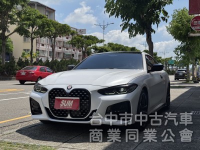 正22年出廠420I COUPE⭕全車消光白貼膜⭕小改款尾燈⭕原鈑件✅黃金眼大燈✅水晶排檔桿✅5AU輔助✅外觀空力套件✅