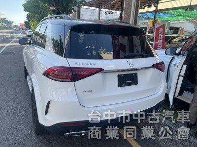 ⭕正2022年⭕四輪傳動版本⭕市場唯一選配氣壓懸吊✅夜色套件✅氣壓懸吊✅柏林之音✅P20智慧輔助駕駛✅21吋鋁圈✅未領牌