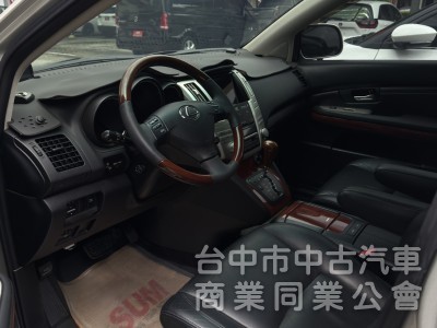 ⭕四輪驅動⭕車況保證好✅電動座椅✅360環景✅天窗 ✅定速✅無線carplay ✅電動天窗⭕安卓高階影音⭕測速防護罩