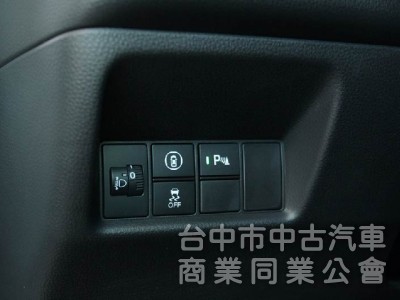 正2025出廠全台最低價⭕僅跑4000KM⭕全車原漆✅油電版✅實車實價刊登✅原廠保固中⭕摸門免鑰匙✅盲點偵測⭕新車利率