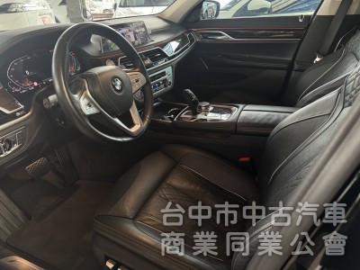 ⭕正2022年✅小改款頭尾燈✅氣壓懸吊✅5AU智慧輔助駕駛✅HK音響環艙氣氛燈✅ 駕駛模式切換✅ 盲點✅菱格紋內裝座椅