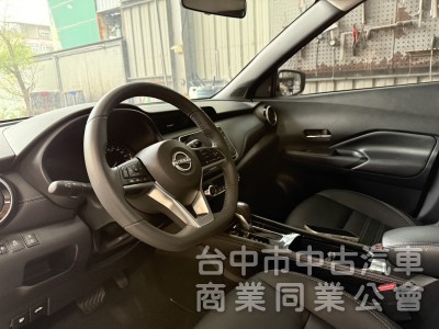 ⭕市場唯一⭕正25年出廠落地新車⭕樂咖特仕版 ✅全車黑化套件 ✅JBL音響✅360環景 ✅恆溫空調 ✅黑色尾翼⭕實車在店