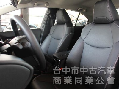 ⭕正25年出廠⭕油電豪華版✅無線CARPLAY✅倒車顯影✅盲點偵測✅全套免鑰匙✅全車原鈑件⭕全額貸⭕新車利率⭕原廠保固