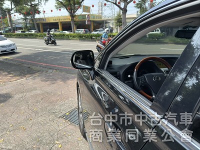 Lexus RX450h頂級版 黑配黑 全景天窗 免鑰匙 通風座椅 資料完整齊全 內裝美 車庫車 可貸款 可全額貸款 