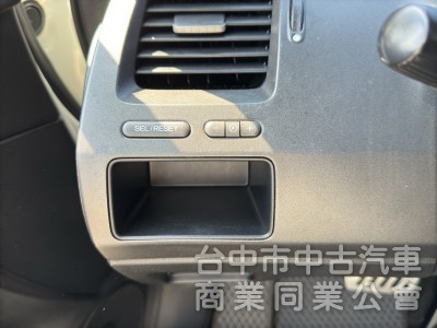 本田頂級K12小改款civic1.8 VTi-S 白車身搭黑內裝 全原廠無改裝 原鈑件 里程保證 已認證 無菸車