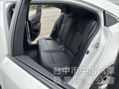 Toyota Altis(NEW) 1.8豪華+版  低里程 正一手 原鈑件 里程當然保證 免鑰匙啟動 ACC跟車 