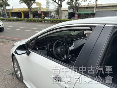 Toyota Altis(NEW) 1.8豪華+版  低里程 正一手 原鈑件 里程當然保證 免鑰匙啟動 ACC跟車 