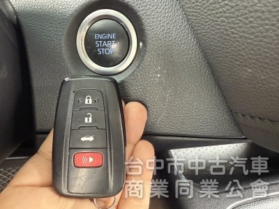 Toyota Altis(NEW) 1.8豪華+版  低里程 正一手 原鈑件 里程當然保證 免鑰匙啟動 ACC跟車 