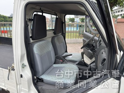 ERYCA 1.3 手排 框式 入檔 檔檔順暢 底盤安靜無異音 一手車 內裝乾淨 車況很健康