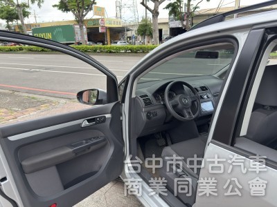 七人座 鈑件 內裝美 按時保養 底盤無異音 可配合任何專業檢查與鑑定 可全額貸款