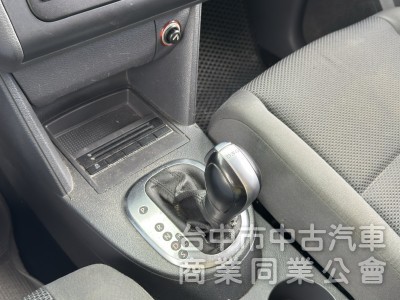 七人座 鈑件 內裝美 按時保養 底盤無異音 可配合任何專業檢查與鑑定 可全額貸款