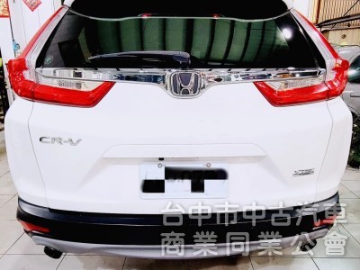 2018年式 Crv 5代 1500cc 白色 六安，方向盤快撥片，實跑4萬，全車原版件，新車109萬，可認證、可全貸