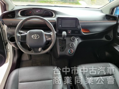 2017年 SIENTA 1500CC 白色 全車原漆原鈑件，一手車，可認證，可全額貸款。