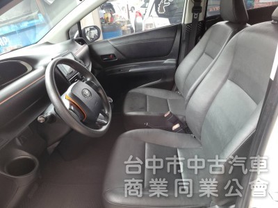2017年 SIENTA 1500CC 白色 全車原漆原鈑件，一手車，可認證，可全額貸款。