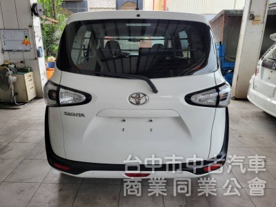 2017年 SIENTA 1500CC 白色 全車原漆原鈑件，一手車，可認證，可全額貸款。