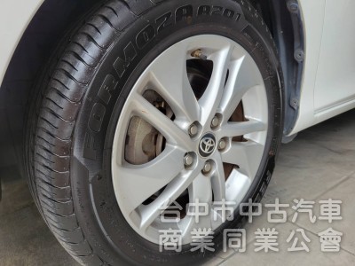 2017年 SIENTA 1500CC 白色 全車原漆原鈑件，一手車，可認證，可全額貸款。