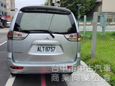 2014年 Zinger 2.4L 里程17萬，內裝乾淨，引擎健康，底盤無生鏽，載貨載人好幫手，0元交車。