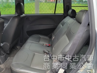 2014年 Zinger 2.4L 里程17萬，內裝乾淨，引擎健康，底盤無生鏽，載貨載人好幫手，0元交車。