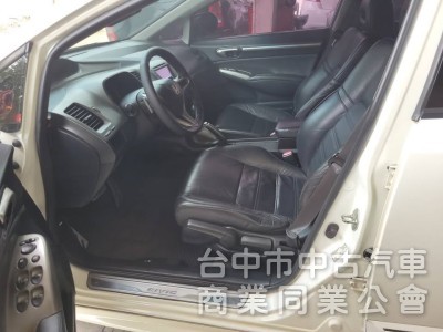 2010年 喜美8代 K12 小改款 1.8L 天窗，恆溫，快撥，RR包，引擎周邊跟底盤都整理好，回去不用在花錢