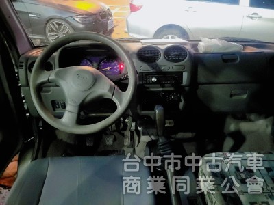 2009年12月 凌利 1.2CC 八人座 ，里程18萬，冷氣整理好，可貸款