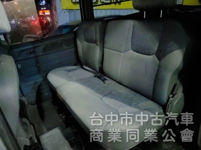 2009年12月 凌利 1.2CC 八人座 ，里程18萬，冷氣整理好，可貸款