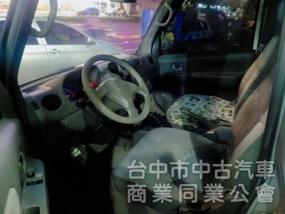 2009年12月 凌利 1.2CC 八人座 ，里程18萬，冷氣整理好，可貸款