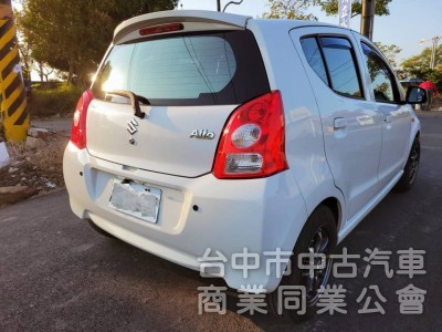 2014 年 Alto 鈴木 奧托 1.0l 日本進口小車， 五門掀背小車，一年稅金只要8640，實車實價。