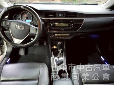 2014 年 Altis 1.8cc 恆溫，定速，原鈑件，無抽菸，可貸款