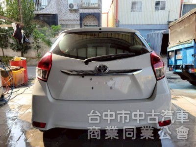 2015 年 豐田 Yaris 皮椅， 原鈑件，安卓機，倒車顯影，實車實價。