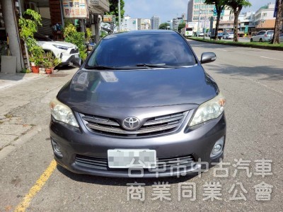 2010 年 10.5代 altis 小改款，恆溫，定速，七速變速箱，車內乾淨無抽菸。