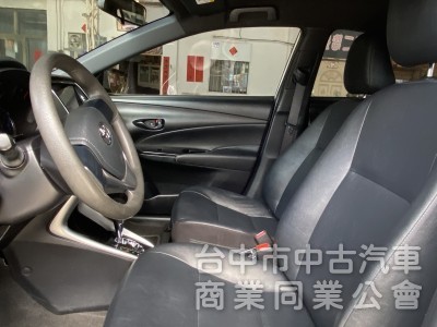 Toyota Yaris 2021款 S 白色