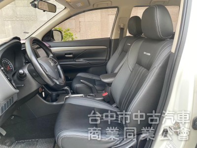2016年 三菱 Outlander 經典版 2.4