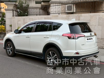 TOYOTA RAV4 /尊爵版