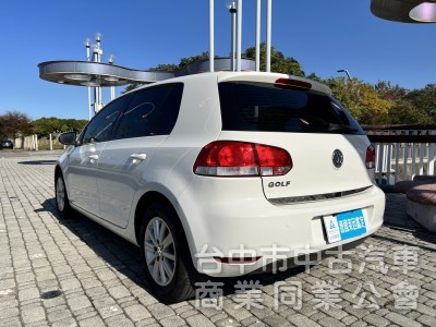 車壇極具代表性的鋼砲車款 為操控及安全而生 六代的外觀 讓Golf更具肌肉張力 平均油耗 14.5公里/公升原車況無待修