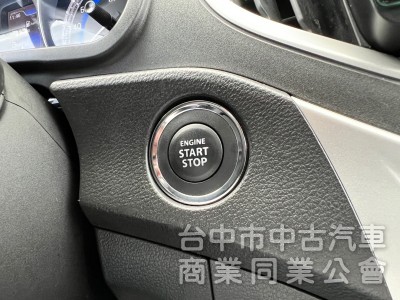 實車實價 里程保証 萊因鑑定 定速 恆溫 衛星導航 高階安卓機 Keyless