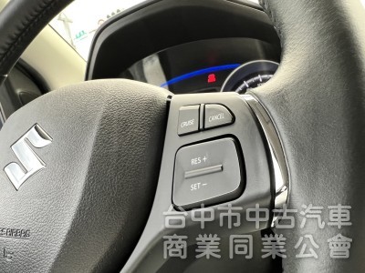 實車實價 里程保証 萊因鑑定 定速 恆溫 衛星導航 高階安卓機 Keyless