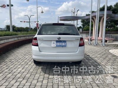 實車實價 里程保証 萊因鑑定 1.2T汽油渦輪 Combi旅行車 操控及安全兼具 省油省稅 大空間