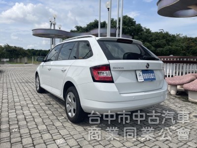 實車實價 里程保証 萊因鑑定 1.2T汽油渦輪 Combi旅行車 操控及安全兼具 省油省稅 大空間