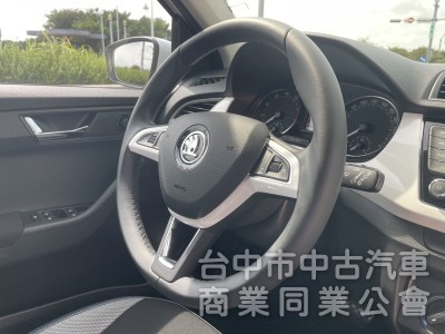 實車實價 里程保証 萊因鑑定 1.2T汽油渦輪 Combi旅行車 操控及安全兼具 省油省稅 大空間