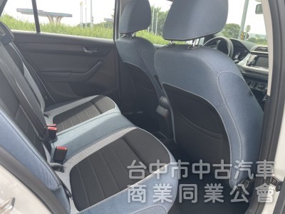 實車實價 里程保証 萊因鑑定 1.2T汽油渦輪 Combi旅行車 操控及安全兼具 省油省稅 大空間